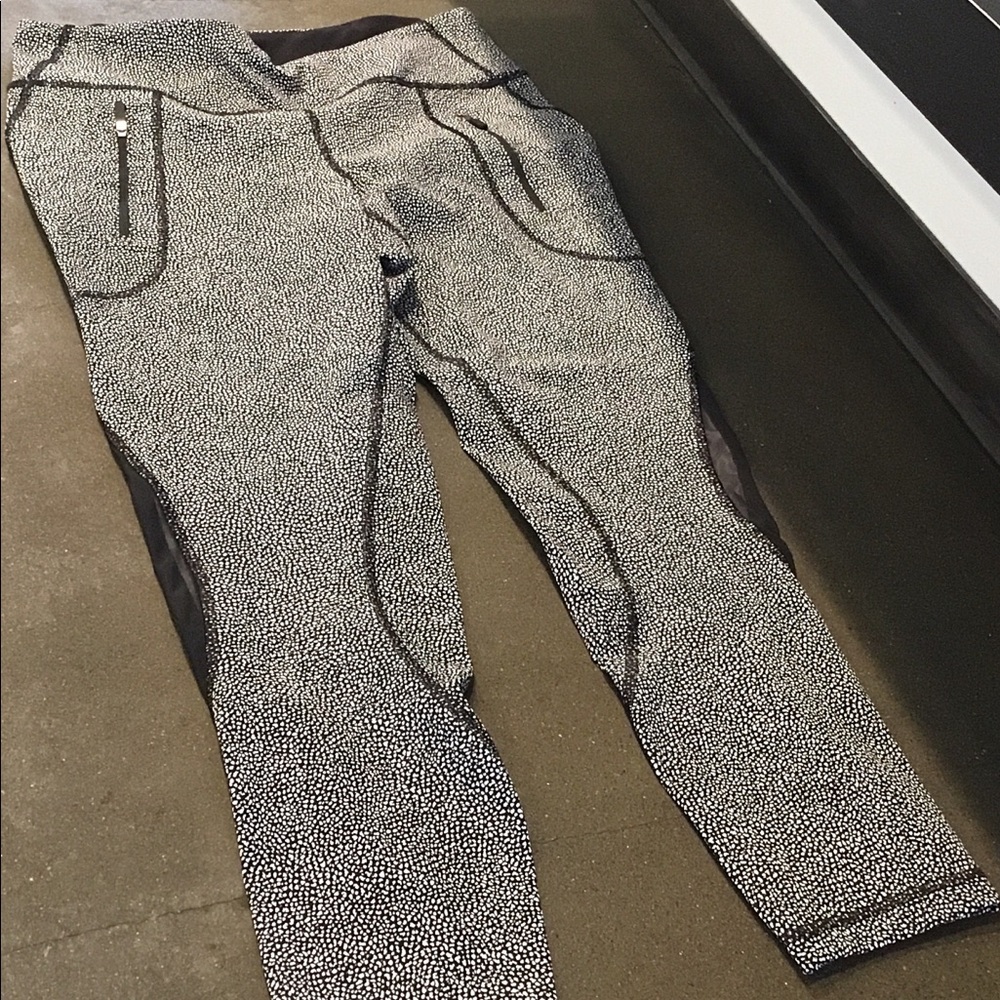 Lululemon pants size 10 new without tags